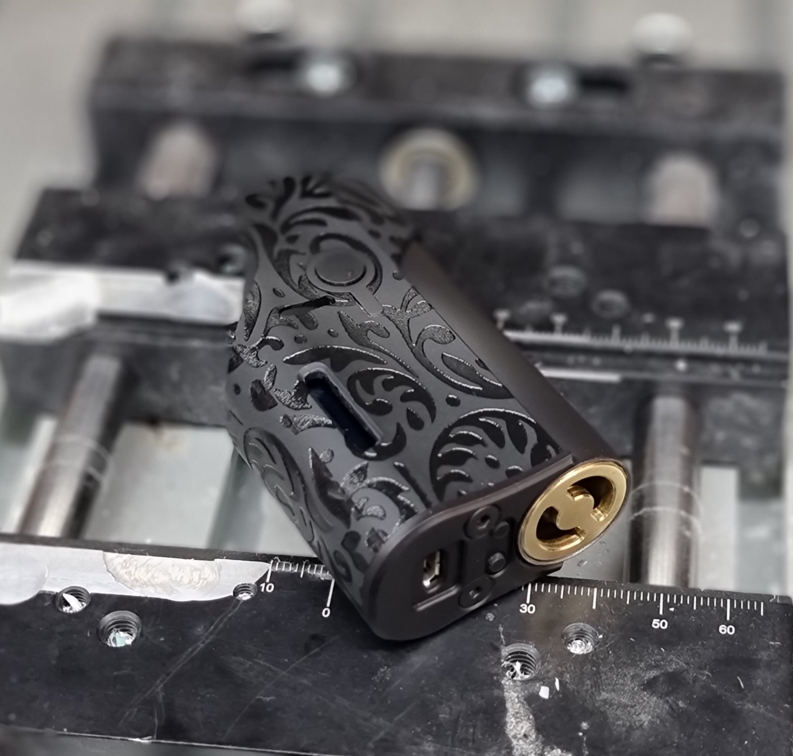 PRISMA SBS Engrave Body Cerakote Black Rose - The Vaper